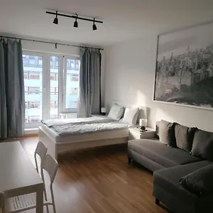 Brand New #71 With Free Secure Parking In The Center , Praga Czechy