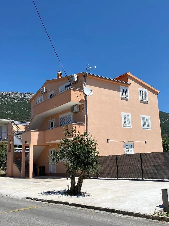 Apartments Ukic Kaštela 0*,