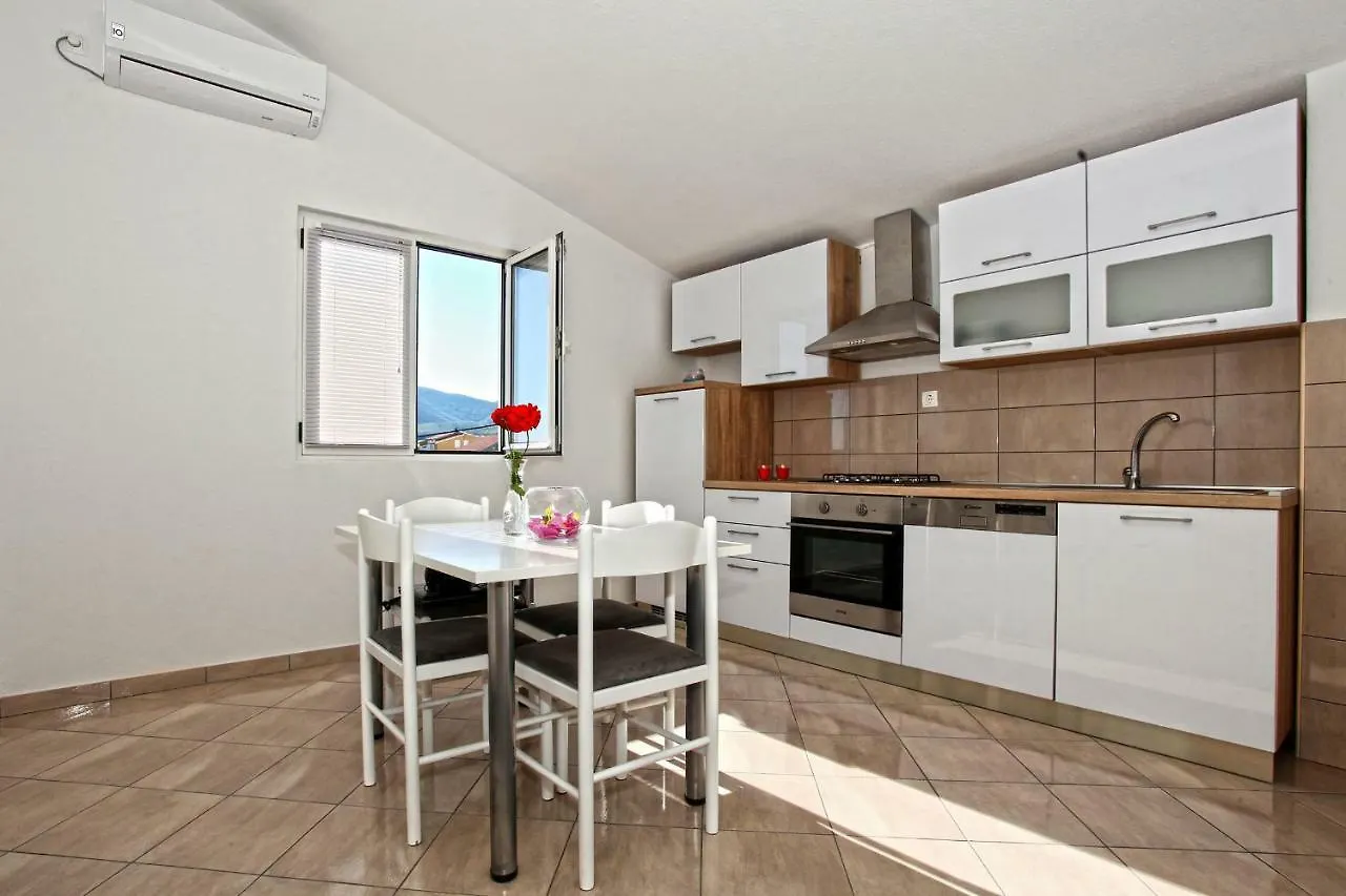 Apartments Ukic Kaštela