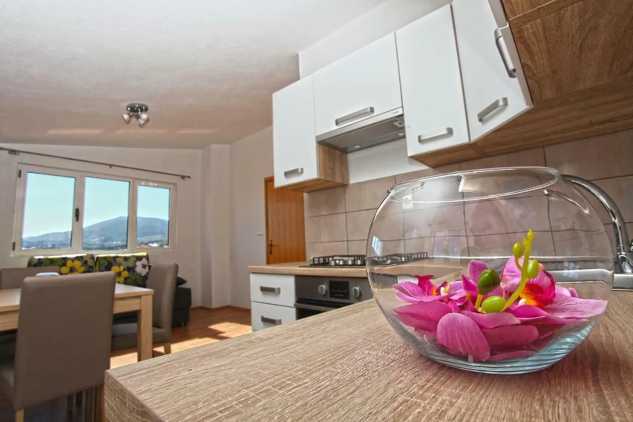 Apartments Ukic Kaštela